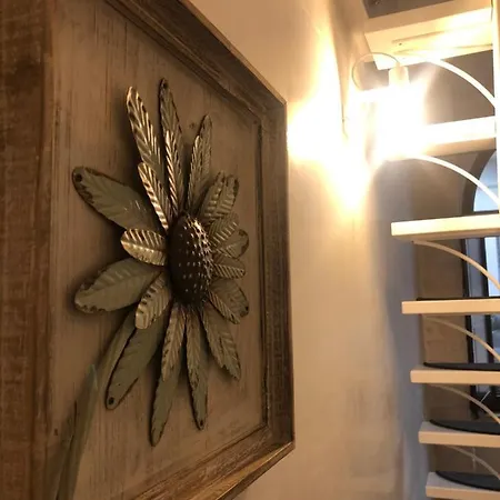 Oda ve Kahvaltı Nido Di Pietra-dimora In Centro