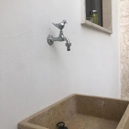 Nido Di Pietra-dimora In Centro Bed & Breakfast