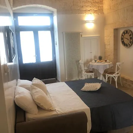 Bed & Breakfast Nido Di Pietra-dimora In Centro 2*